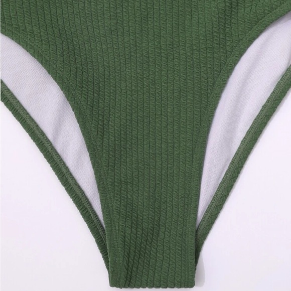 Green Ribbed Bikini Set - Picture 6 of 10